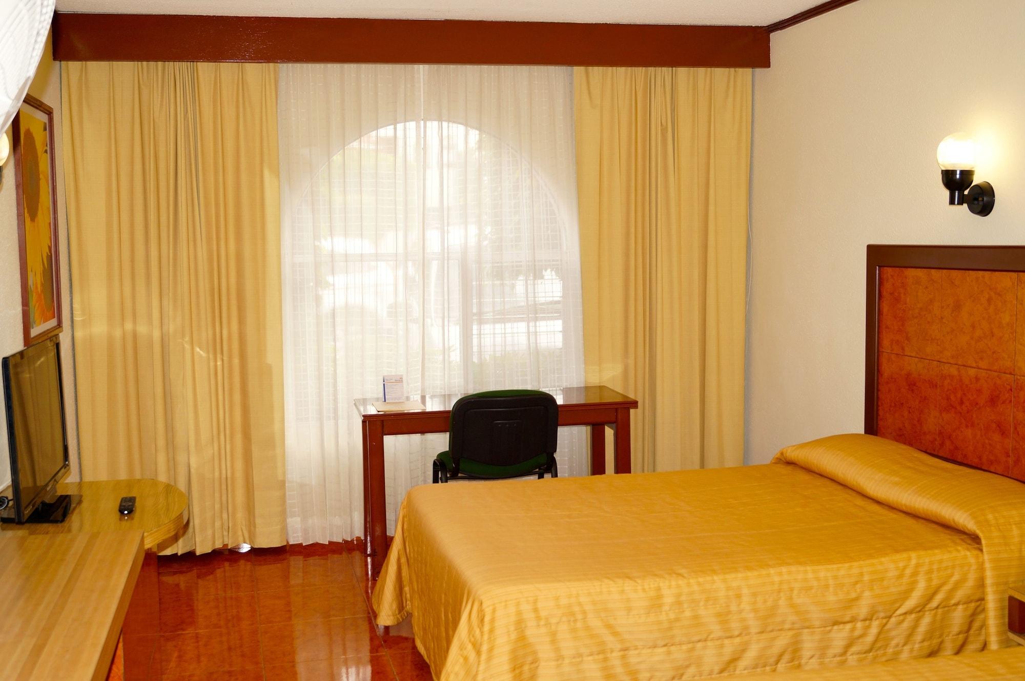 Hotel & Suites Villa Del Sol Morelia Exteriér fotografie