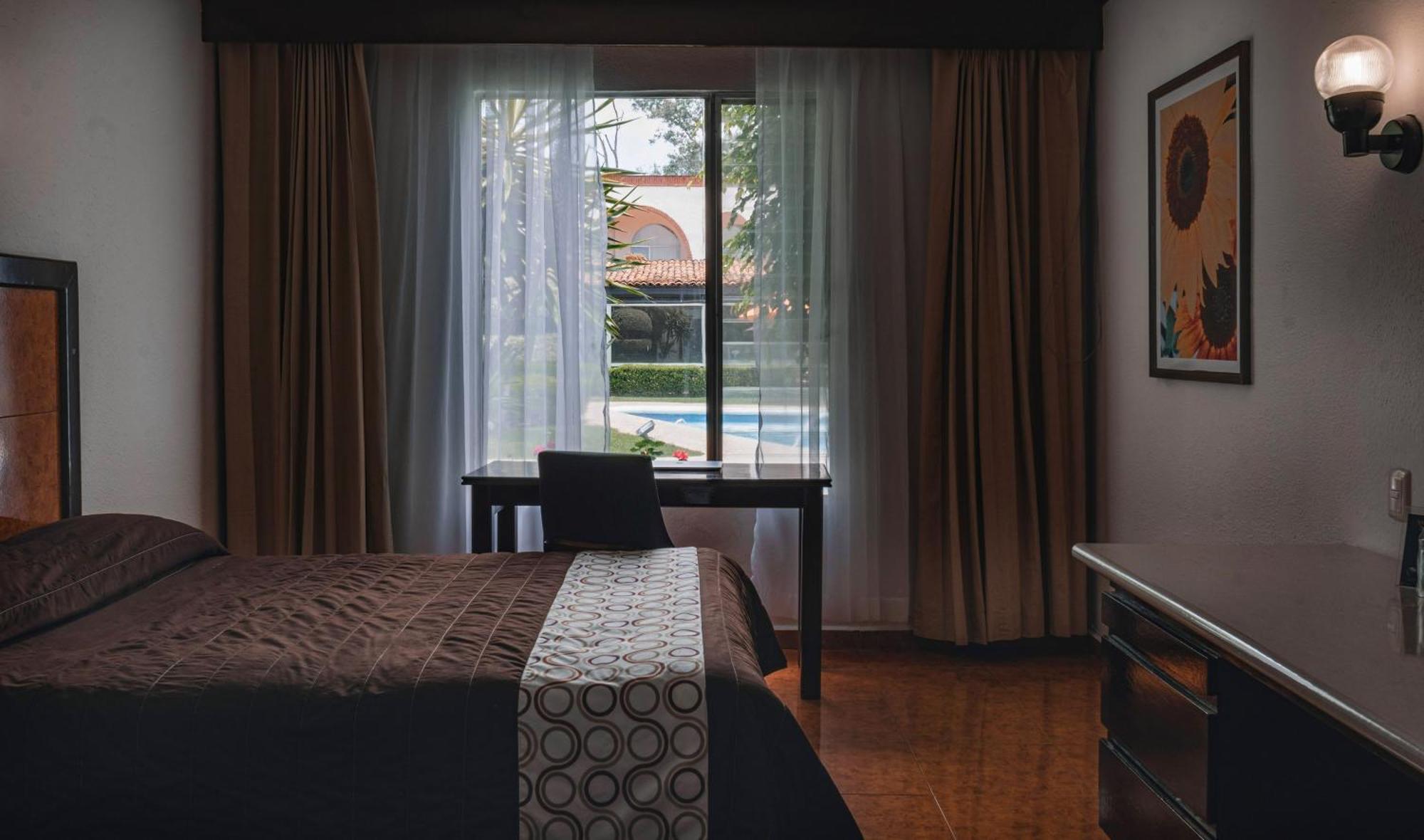 Hotel & Suites Villa Del Sol Morelia Exteriér fotografie