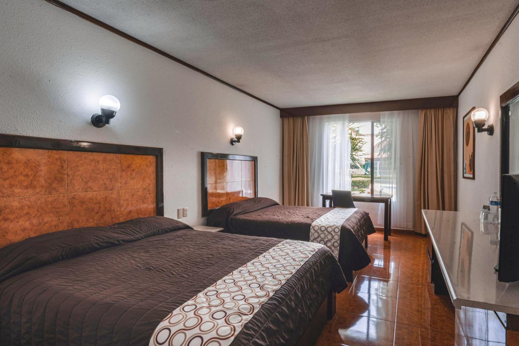 Hotel & Suites Villa Del Sol Morelia Exteriér fotografie