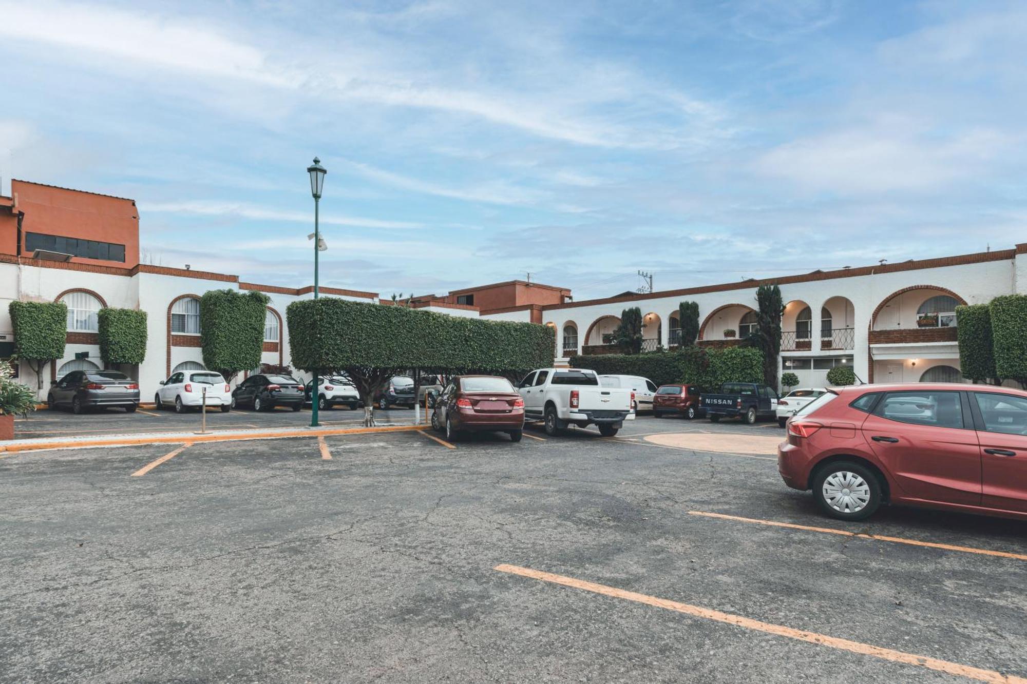 Hotel & Suites Villa Del Sol Morelia Exteriér fotografie