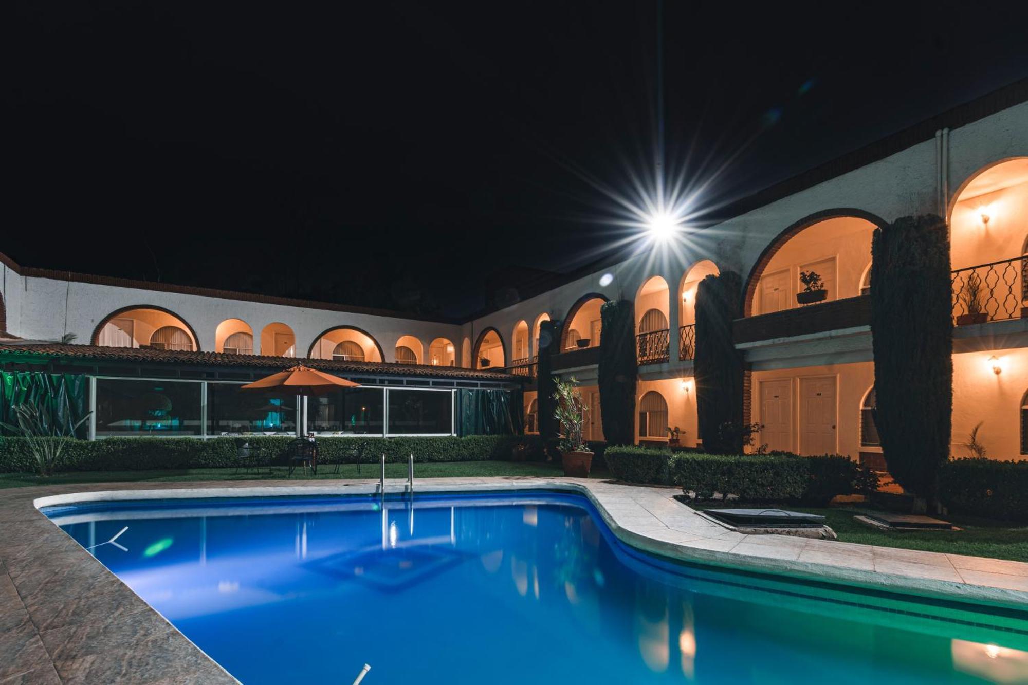 Hotel & Suites Villa Del Sol Morelia Exteriér fotografie