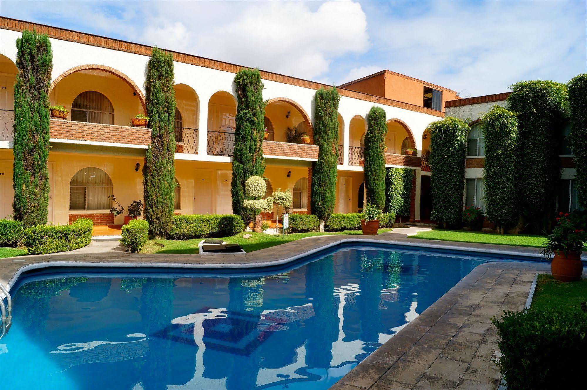 Hotel & Suites Villa Del Sol Morelia Exteriér fotografie